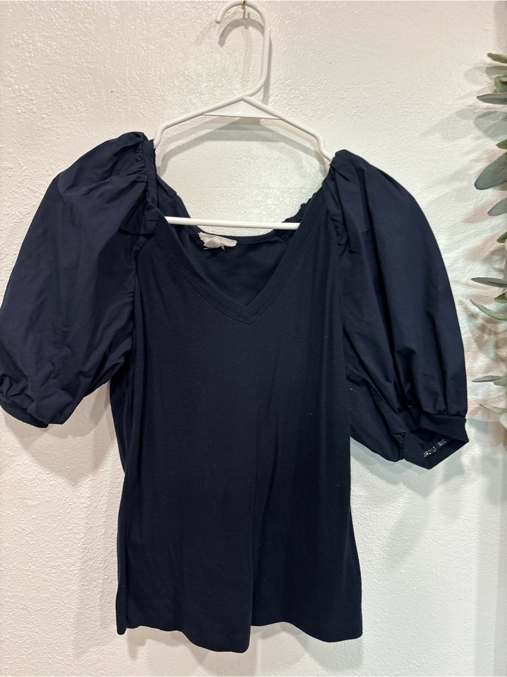 Women's Black Puff Sleeve V-Neck Top